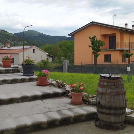 Dal Compare Bed and Breakfast San Pio delle Camere Esterno foto